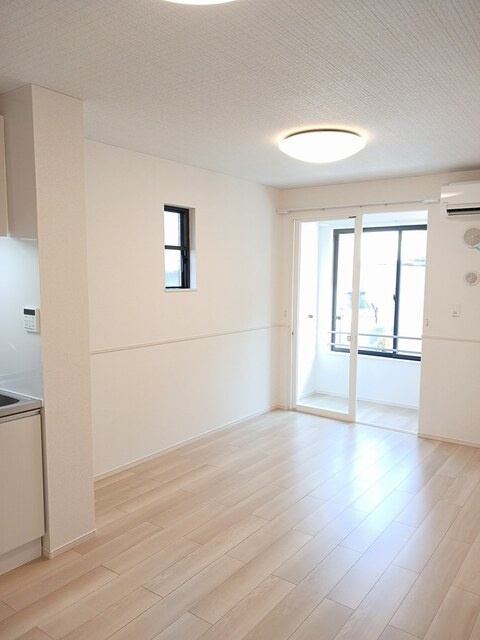 ハリーズコートＣの居間・リビング|居室・リビング