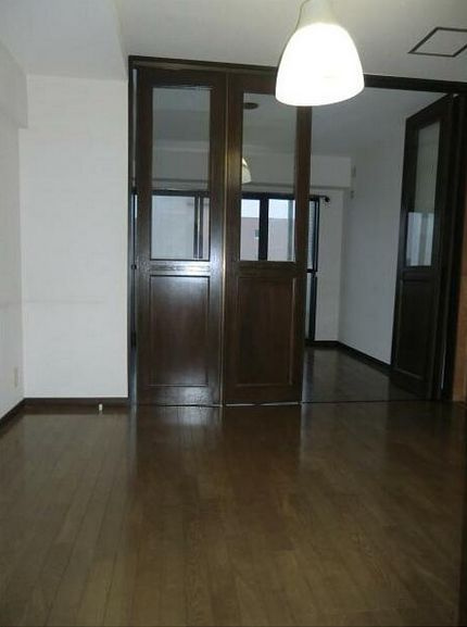 ラルゴ蕨の居間・リビング