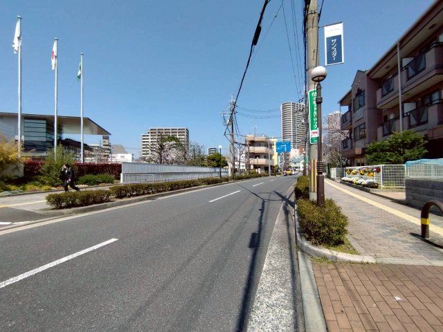 サニーコートティアラの周辺