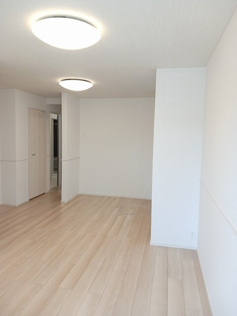 ハリーズコートＣの居間・リビング|居室・リビング