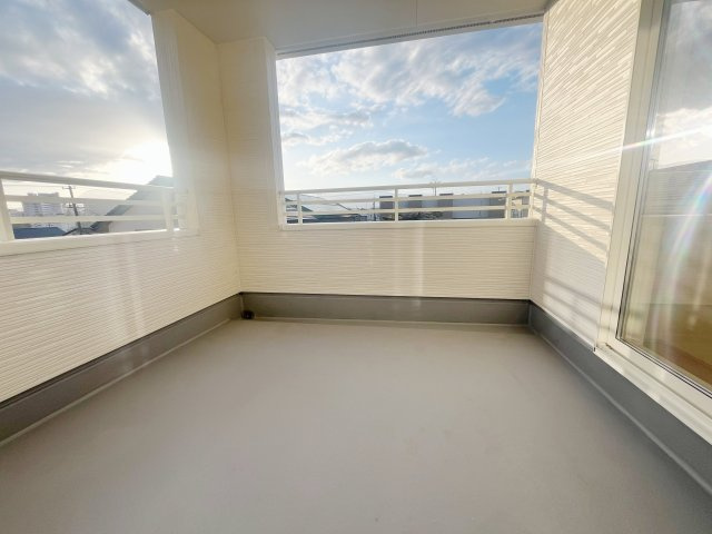 新築戸建・新築建売　福島市蓬莱6丁目第2　蓬莱東小・蓬莱中のバルコニー|インナーバルコニーなので急な天候不良にも安心◎