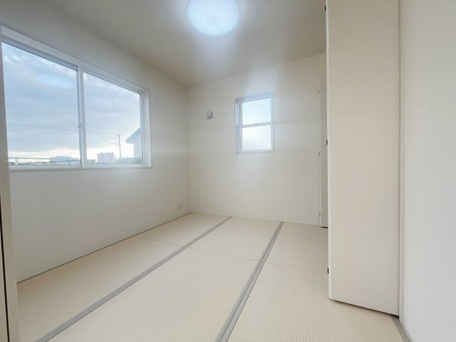 新築戸建・新築建売　福島市蓬莱6丁目第2　蓬莱東小・蓬莱中の和室|お子様のお昼寝スペースとしても人気の和室！ライフステージに合わせて使用用途変更が可能です！