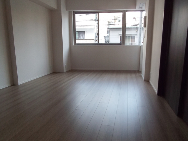 プラウド王子本町ディアージュの居間・リビング|16.3帖の広々LDKスペースです！