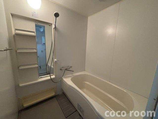 蓬莱ビルの浴室