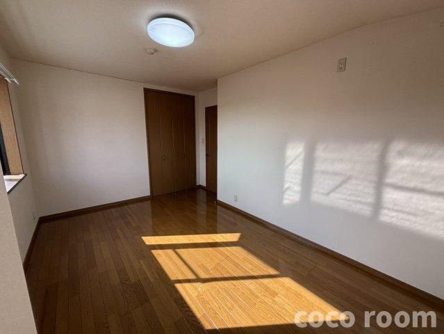 蓬莱ビルの洋室