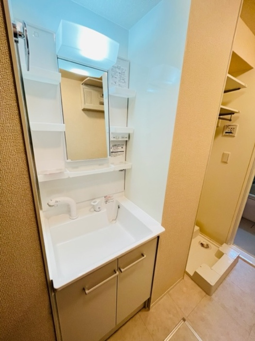 渚の独立洗面台|洗髪洗面化粧台