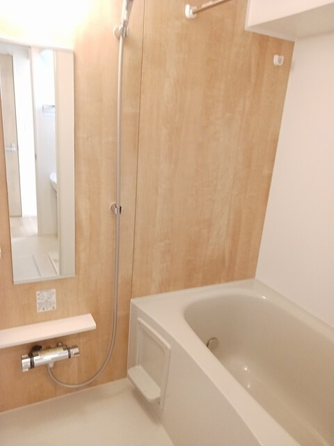 ハリーズコートＢの浴室|バス