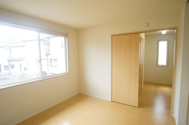 グランヒルミワＡ棟の洋室