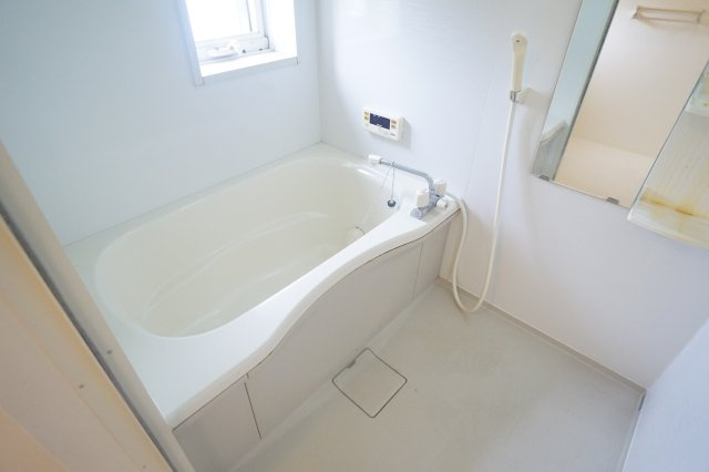 グランヒルミワＡ棟の浴室