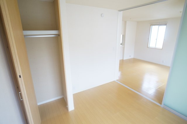 グランヒルミワＡ棟の洋室