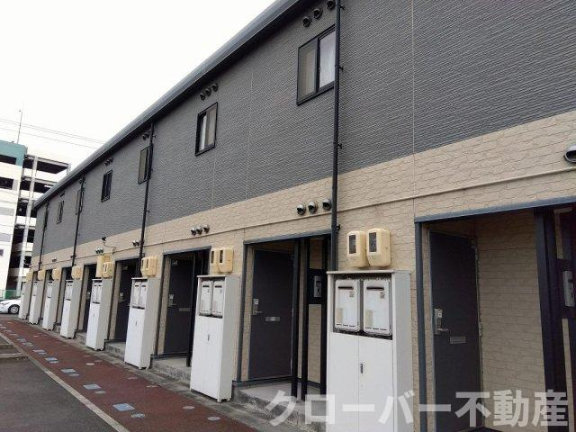 レオパレス西汐入リバーサイドの外観