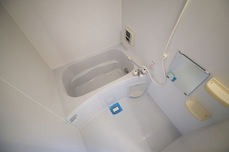 トルナーレ美野島の浴室
