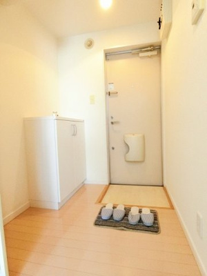 【玄関】 | アトレ三田 | ※参考写真※シューズボックス付きで玄関すっきり片付きます！お客様もスムーズにお出迎えできますね♪