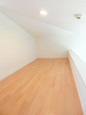 【収納】 | アトレ三田 | ※参考写真※洋室6帖のお部屋にある3帖のロフトスペースです！ロフトスペースはベッドや収納スペースとしても使えて便利です☆