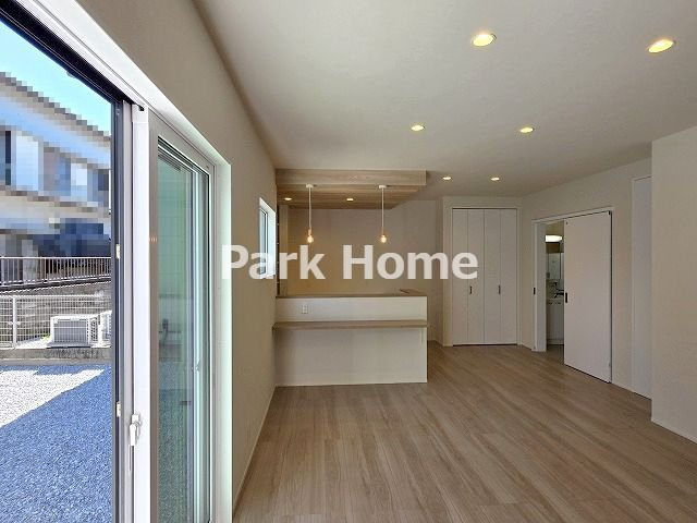 高知市介良乙　新築戸建ての居間・リビング
