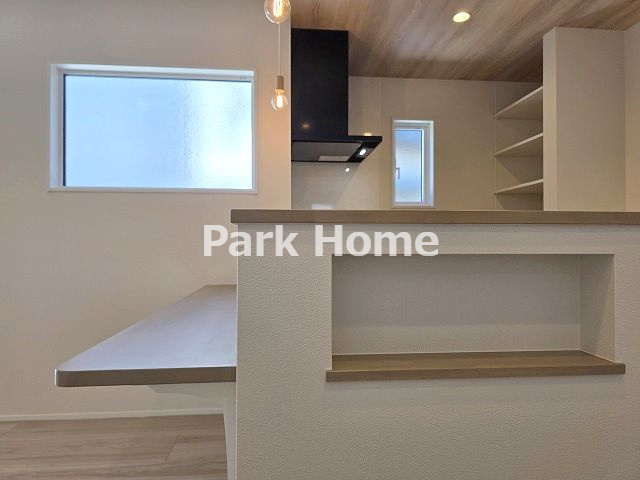 高知市介良乙　新築戸建てのキッチン|キッチンカウンター＆ニッチ