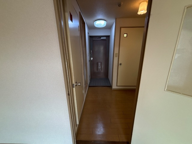 ブライトプレイスあゆちの玄関