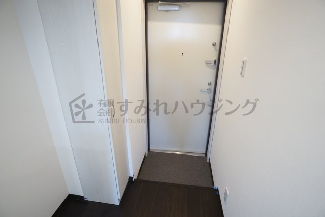 ラ・フォルム宝塚栄町の玄関|参考、同建物・反転間取りの号室