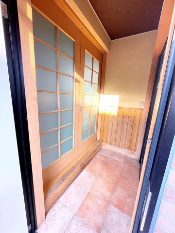 郡山市安積町笹川　事務所兼平屋住宅　安積第三小・安積第二中の玄関