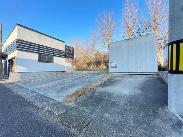 郡山市安積町笹川　事務所兼平屋住宅　安積第三小・安積第二中の駐車場