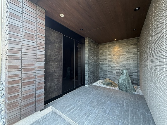 ルル・アルエットのエントランス