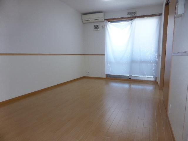 プライムコート豊春の居間・リビング