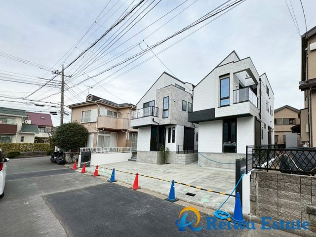 新築戸建　茅ヶ崎市松風台の前面道路含む現地写真