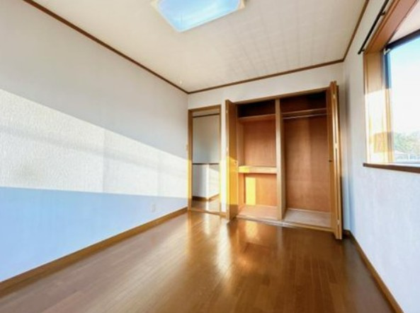 【中古】鶴ヶ島市太田ヶ谷中古住宅の洋室|2F洋室です