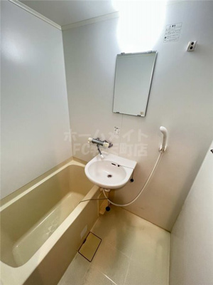 【浴室】 | メゾンドラフィネ | きれいなお風呂です