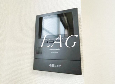 【セキュリティ】 | クジライハイツ | モニター付きインターホンです。