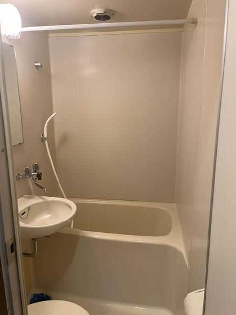 ジュネパレス花川戸Ⅱの浴室