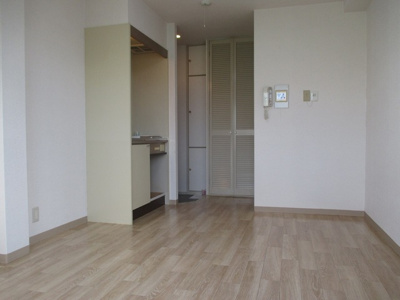 【居間・リビング】 | ベルメゾン豊新２ | 明るくキレイなお部屋です