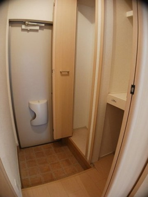 【玄関】 | ボンヌ・シャンス | 明るい玄関です