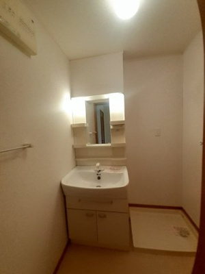 【洗面所】 | パトラⅡ | スペースが確保できる洗面所です