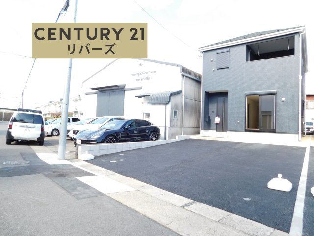 名古屋市北区喜惣治２丁目の新築一戸建の前面道路含む現地写真|◇１号棟◇　　いつでも見学出来ます♪（お問合せ当日、平日、水曜、夜間でもＯＫ）　駐車並列２台ＯＫ！　敷地４０．６８坪！　防犯カメラやＥＶ車充電など設備充実♪　スーパーまで１２０ｍ！