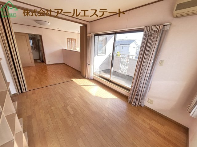 加古川市東神吉町西井ノ口　　JR「宝殿駅」徒歩16分の寝室