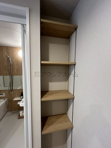 ユアコート入間四季の丘B棟の収納|洗面台のリネン棚