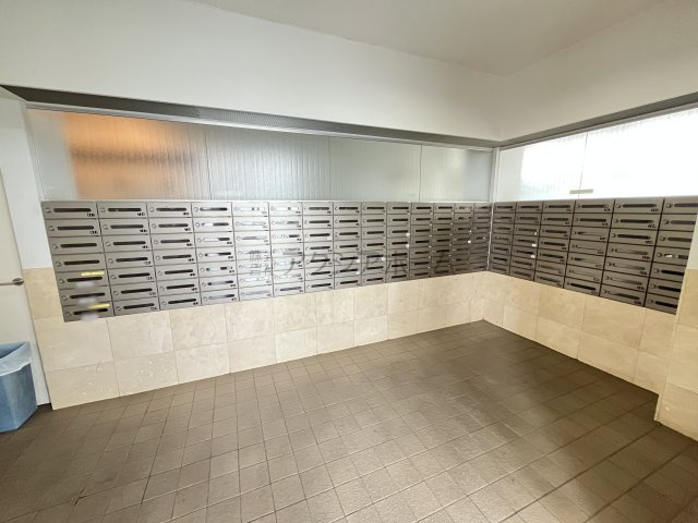 ユアコート入間四季の丘B棟のその他共用部分|郵便受け