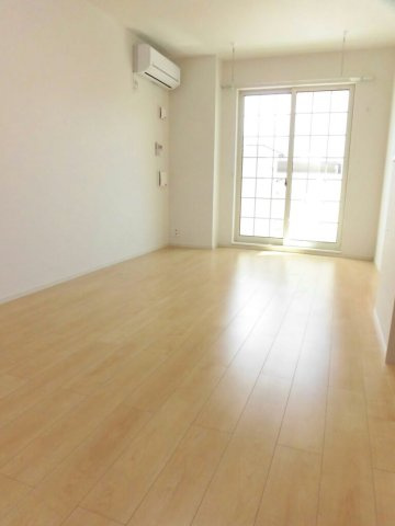 グリーンビレッジ原Ｂの居間・リビング