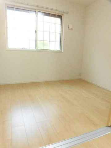 グリーンビレッジ原Ｂの洋室