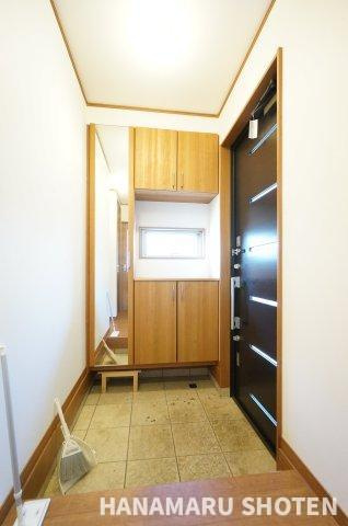 中古　千葉市若葉区加曽利町の玄関|＊当日ご案内可＊ご希望の物件まとめてご案内！弊社が掲載していない物件でもOK♪お気軽にご相談ください ♪お電話でのお問合わせがスムーズ♪