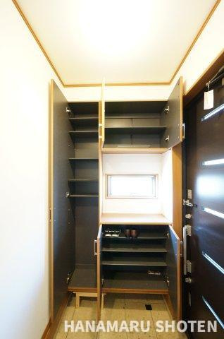 中古　千葉市若葉区加曽利町の玄関|＊当日ご案内可＊ご希望の物件まとめてご案内！弊社が掲載していない物件でもOK♪お気軽にご相談ください ♪お電話でのお問合わせがスムーズ♪