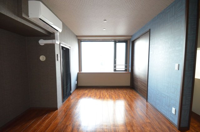 ザ・クロスメントの居間・リビング