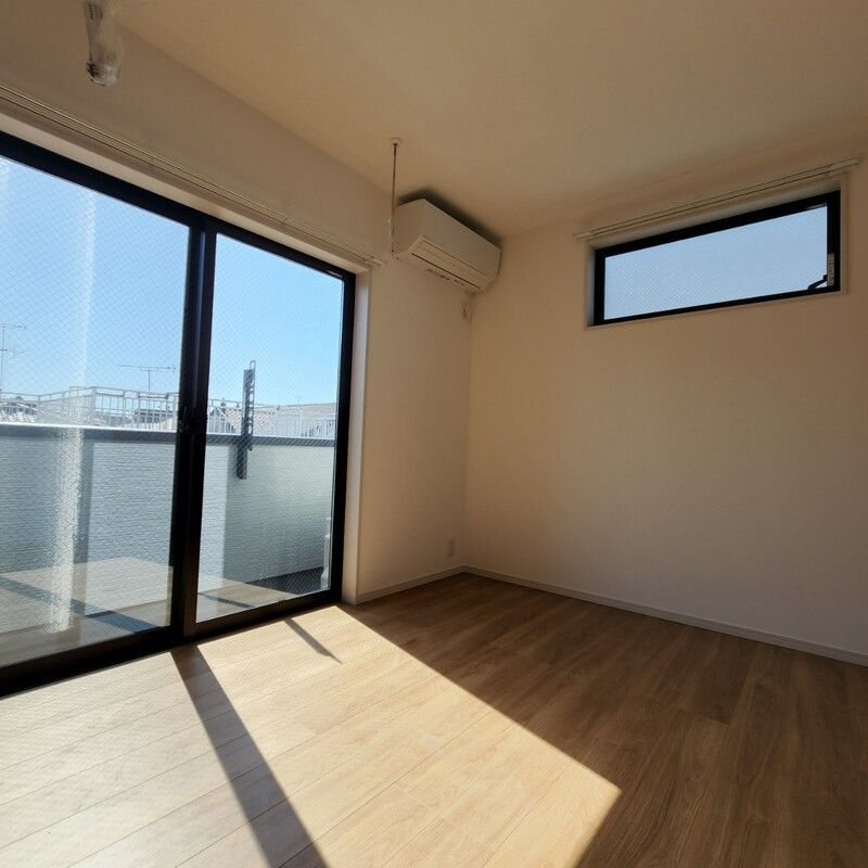 MELDIA大宮の居間・リビング|別部屋参考写真となります