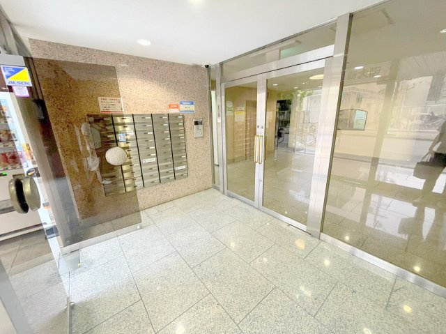 フローライト新大阪のロビー