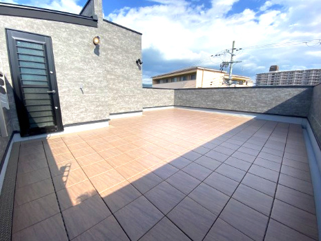 東大阪市喜里川町×自由設計の家　【建築条件付き売り土地】　の完成予想図|【施工例　スカイバルコニー】