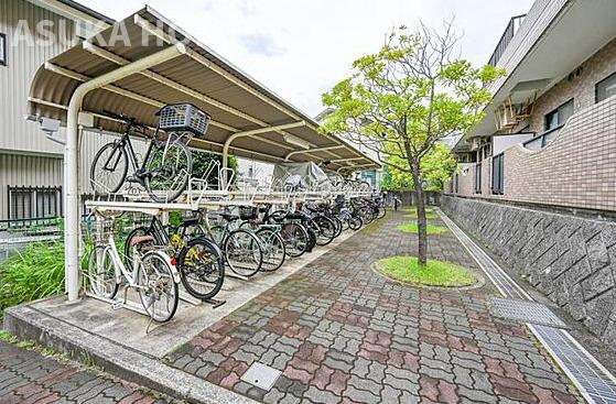 サウスヒルズ横浜弘明寺の駐輪場|自転車置き場の写真です。