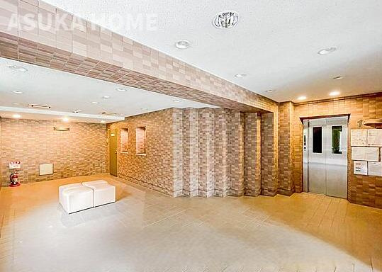 サウスヒルズ横浜弘明寺のロビー|洗練されたロビーはマンションの美観も整いますね。