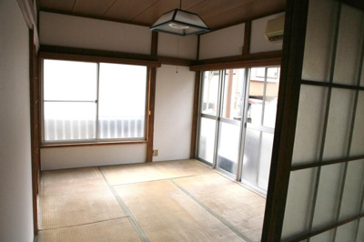 【居間・リビング】 | マンションＭ | こちらの居間で趣味の時間をお楽しみください