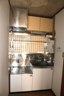 【キッチン】 | マンションＭ | コンパクトなキッチンで掃除もラクラク